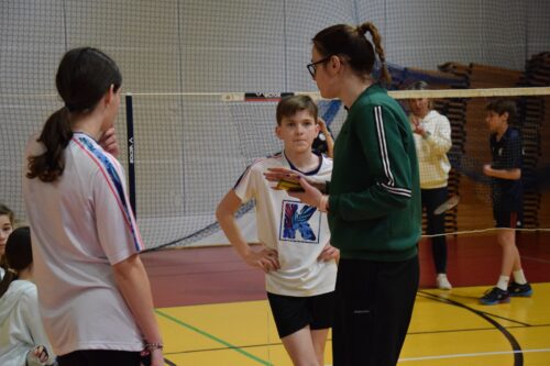 trening badmintona dla dzieci i młodzieży prowadzi Marlena Szkudlarczyk